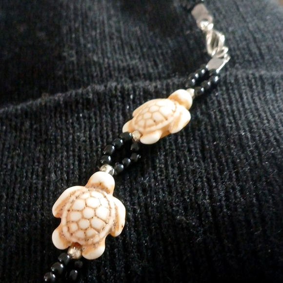 18 inch turtle design necklace..nwt - Picture 2 of 2